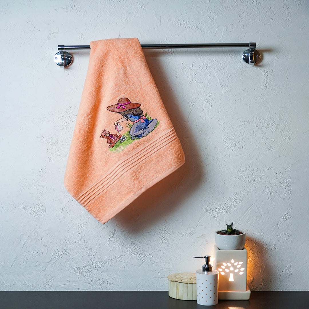 Embroidered Personalized Egyptian Cotton Kids Towel - Play Time With Teddy Bear - Zwende