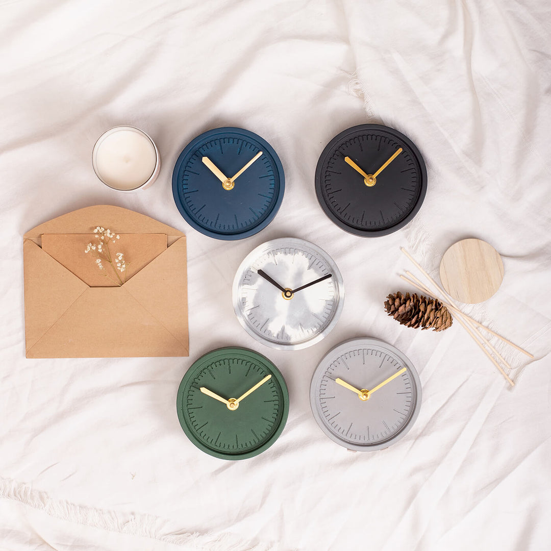 Handcrafted Round Concrete Desk Clock