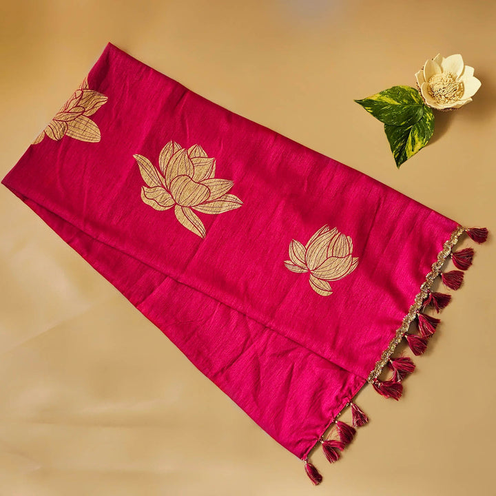 Handmade Lotus Classic Gift Hamper | Includes 1 Table Runner, 6 Table Mats, 4 Diyas, 4 Tealight Holders, 4 Battery Operated Tealights And 1 Gift Box