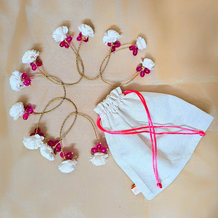 Handmade Lotus Grand Gift Hamper | Includes 1 Runner, 6 Table Mats, 6 Napkins, 6 Napkin Rings And 1 Gift Box
