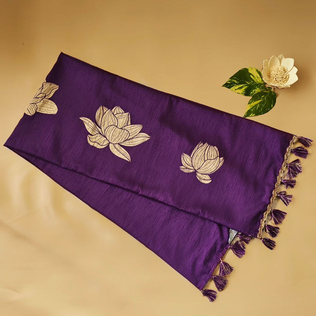 Handmade Lotus Classic Gift Hamper | Includes 1 Table Runner, 6 Table Mats, 4 Diyas, 4 Tealight Holders, 4 Battery Operated Tealights And 1 Gift Box