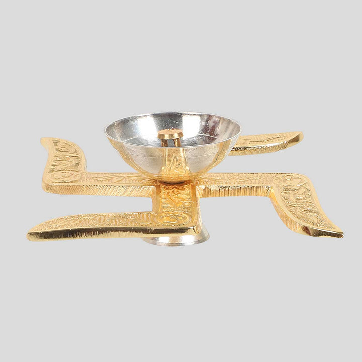 Handmade Satiya Brass Oil Lamp / Diya