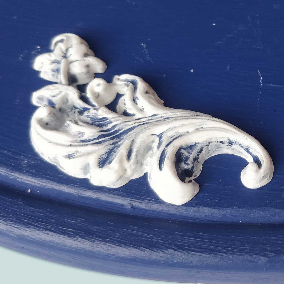 Handpainted Baroque Wood Resin Personalized Name Plate 5 - Close-up Showing Surface Detail