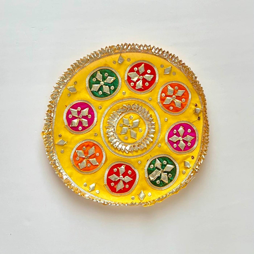 Handmade Gota Patti Yellow Round Geometry Rangoli