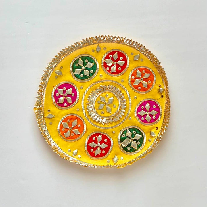 Handmade Gota Patti Yellow Round Geometry Rangoli