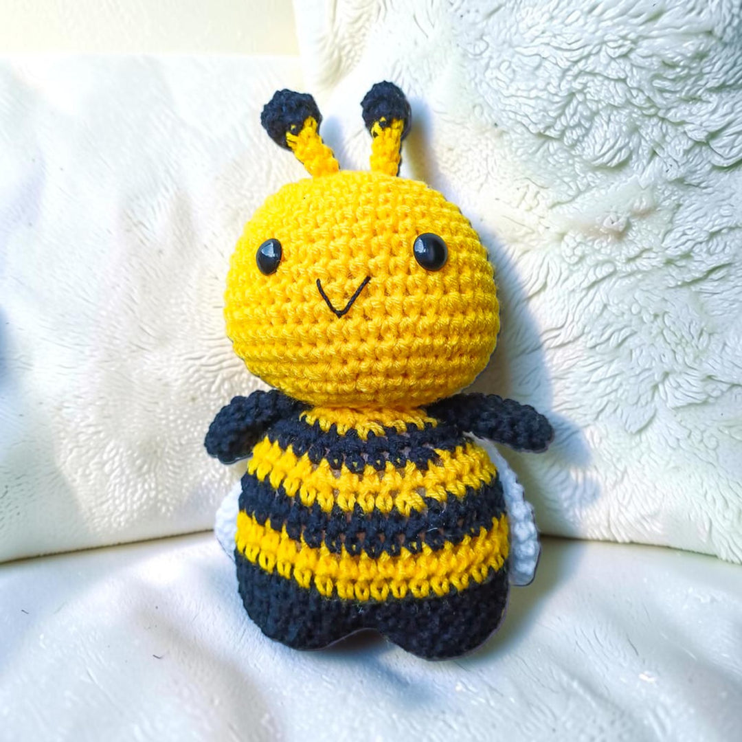 Bee Amirgurumi Crochet Toy