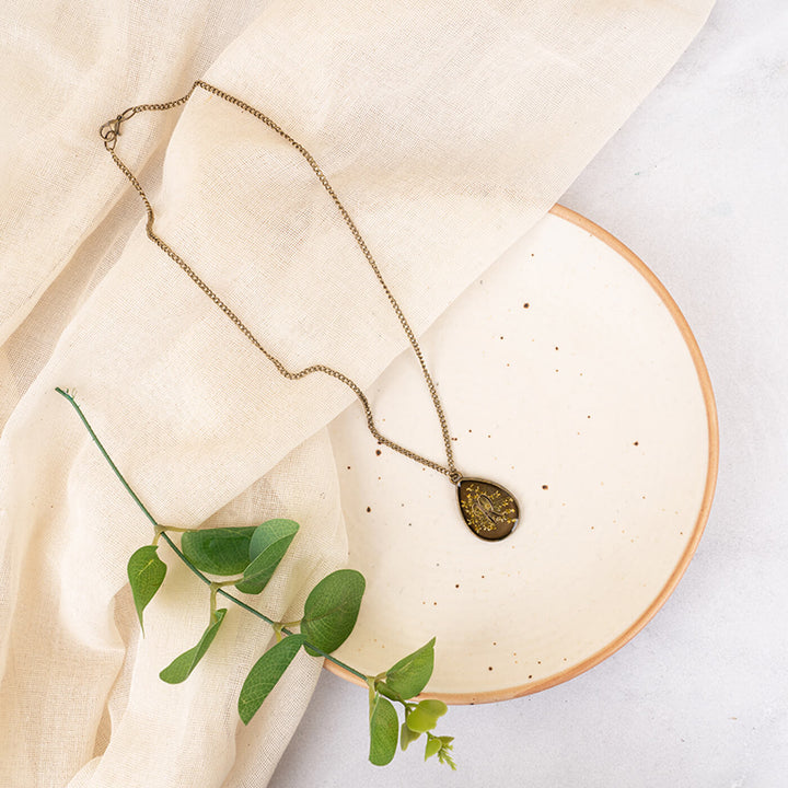 Handcrafted Personalized Pressed Flowers Necklace - Zwende