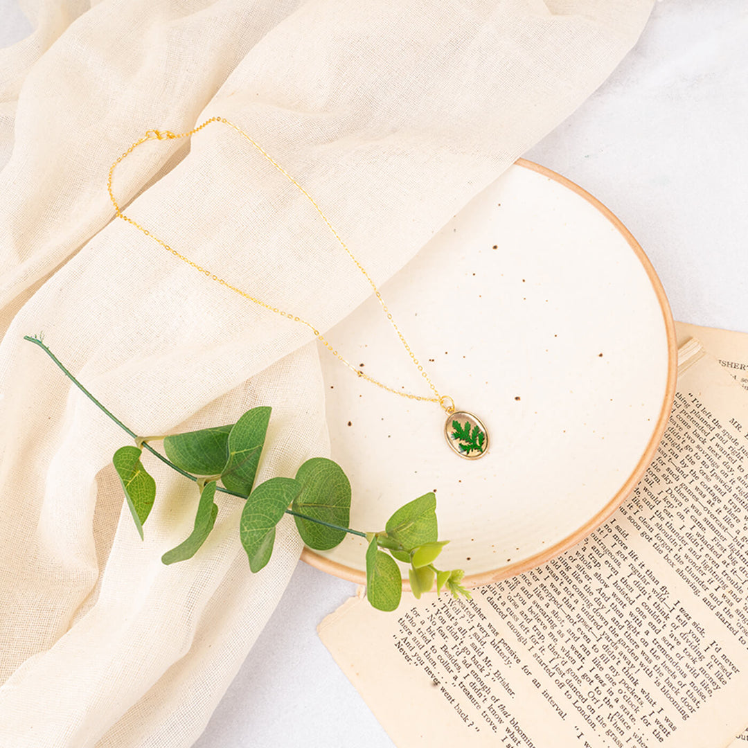 Handcrafted Personalized Pressed Flowers Necklace - Small