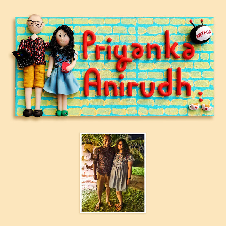 Handcrafted Personalized Clay Caricature Couple Nameplate
