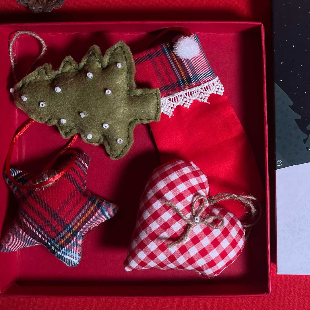 Handmade Winter Keepsakes Christmas Hamper | Includes Hangings And Box