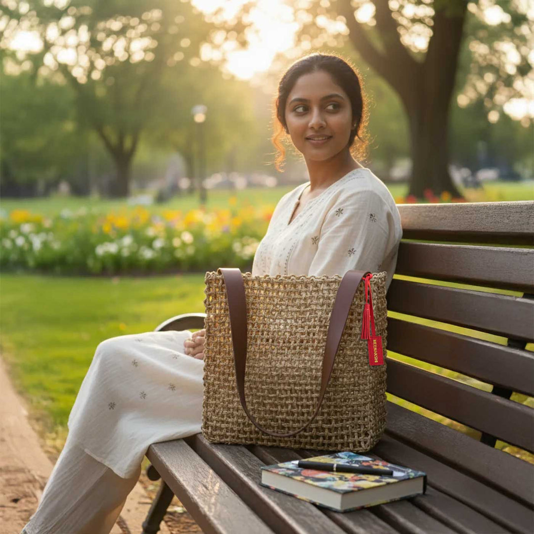 Handmade Grass Woven Box Shaped Leather Strap Golden Sabai Mesh Tote Bag
