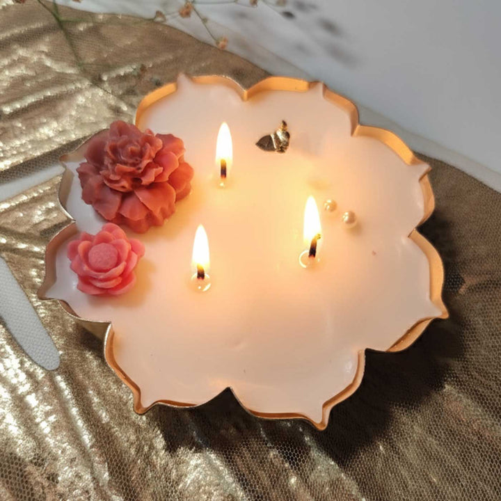 Handmade Kamal Urli Small Flower And Pearls Design Soy Wax Scented Candle