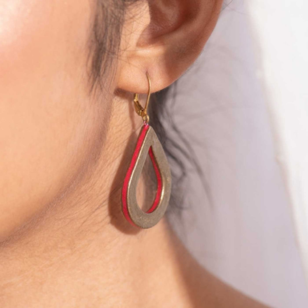 Handmade Sleek Metallic Finish Terracotta Earrings