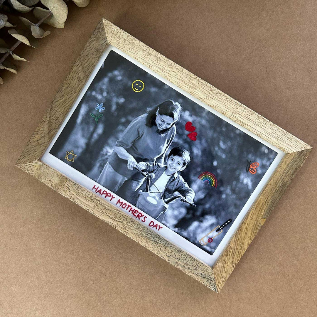 Photo Personalized Emoji Embroidery Theme Wooden Photo Frame