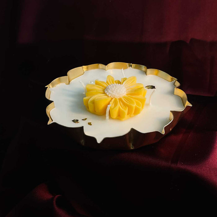 Handmade Kamal Urli Large Flower And Pearls Design Soy Wax Scented Candle