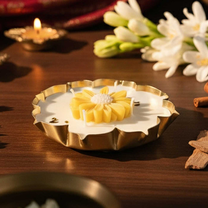 Handmade Kamal Urli Large Flower And Pearls Design Soy Wax Scented Candle