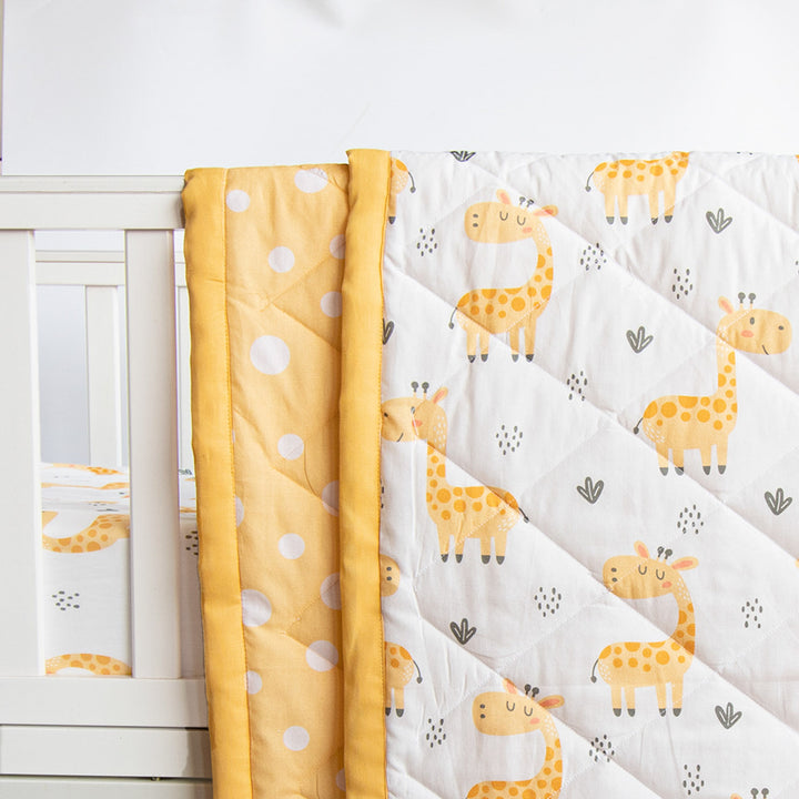 Personalized Baby Giraffe Kids Quilt | 0-4 Years