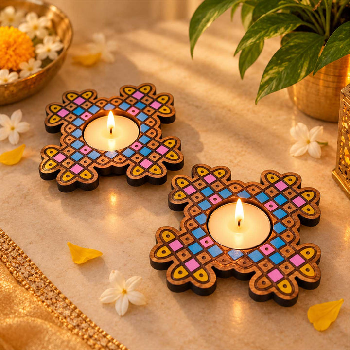 4 pc | Cross Lattice Hand-Painted Engraved Mahogany Wood Kolam Tealight Holders