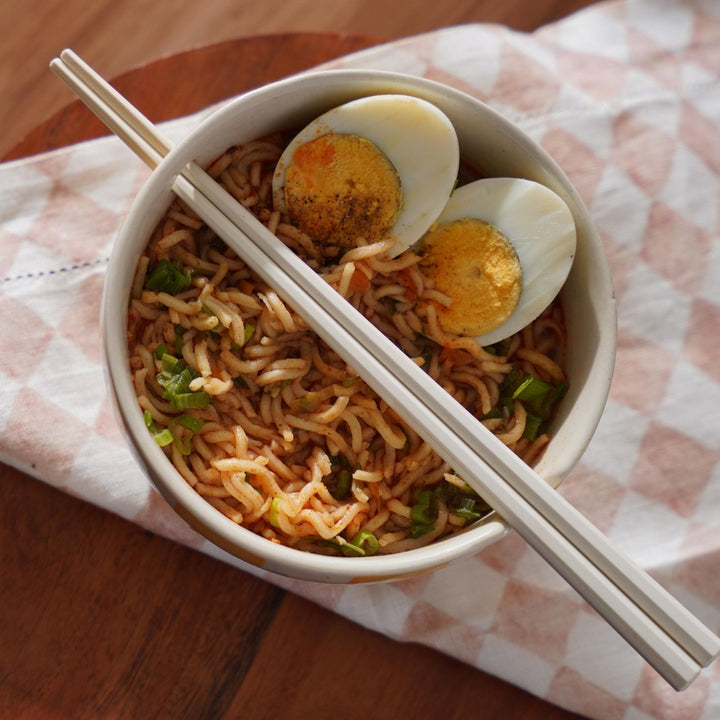 Ela Ramen Noodle Bowl With Chopstick Holder