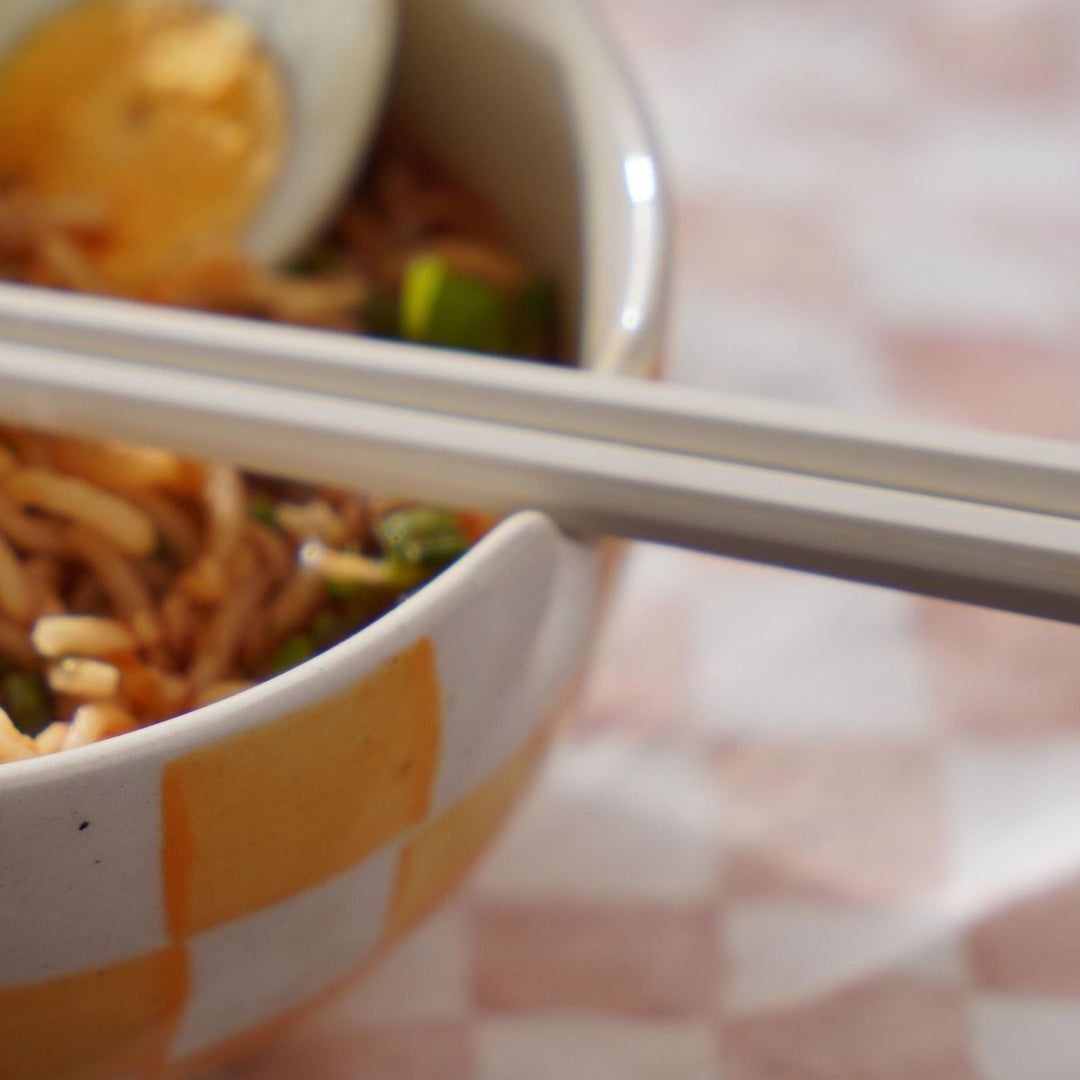 Ela Ramen Noodle Bowl With Chopstick Holder