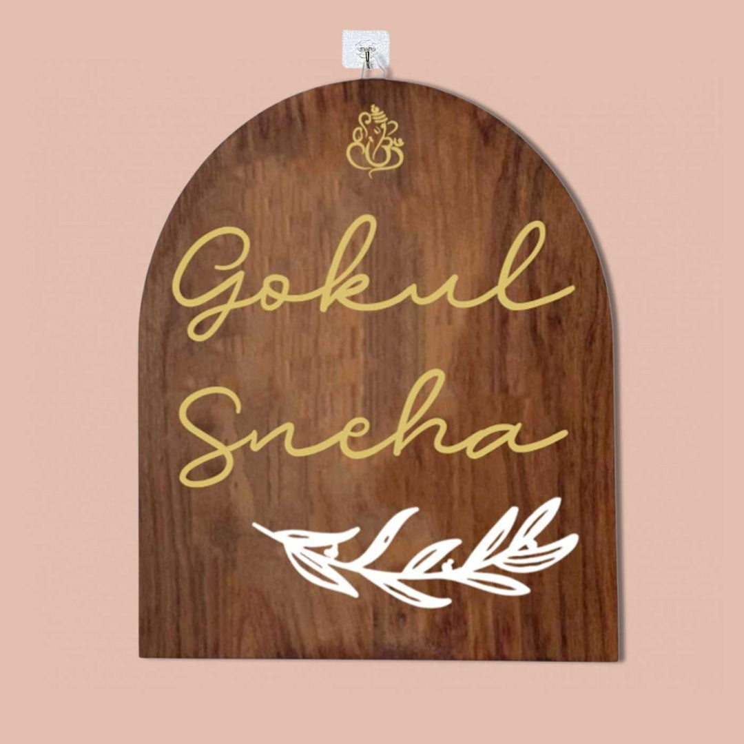 Small Minimal Arched Wooden Name Plate with 3D Acrylic Letters