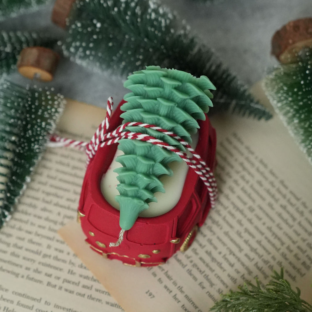 Handmade Soy Wax Retro Christmas Van With Christmas Tree Candle