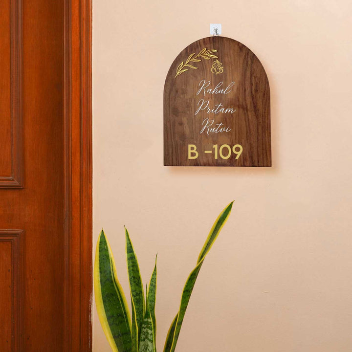 Minimal Arched Wooden Name Plate with 3D Acrylic Letters