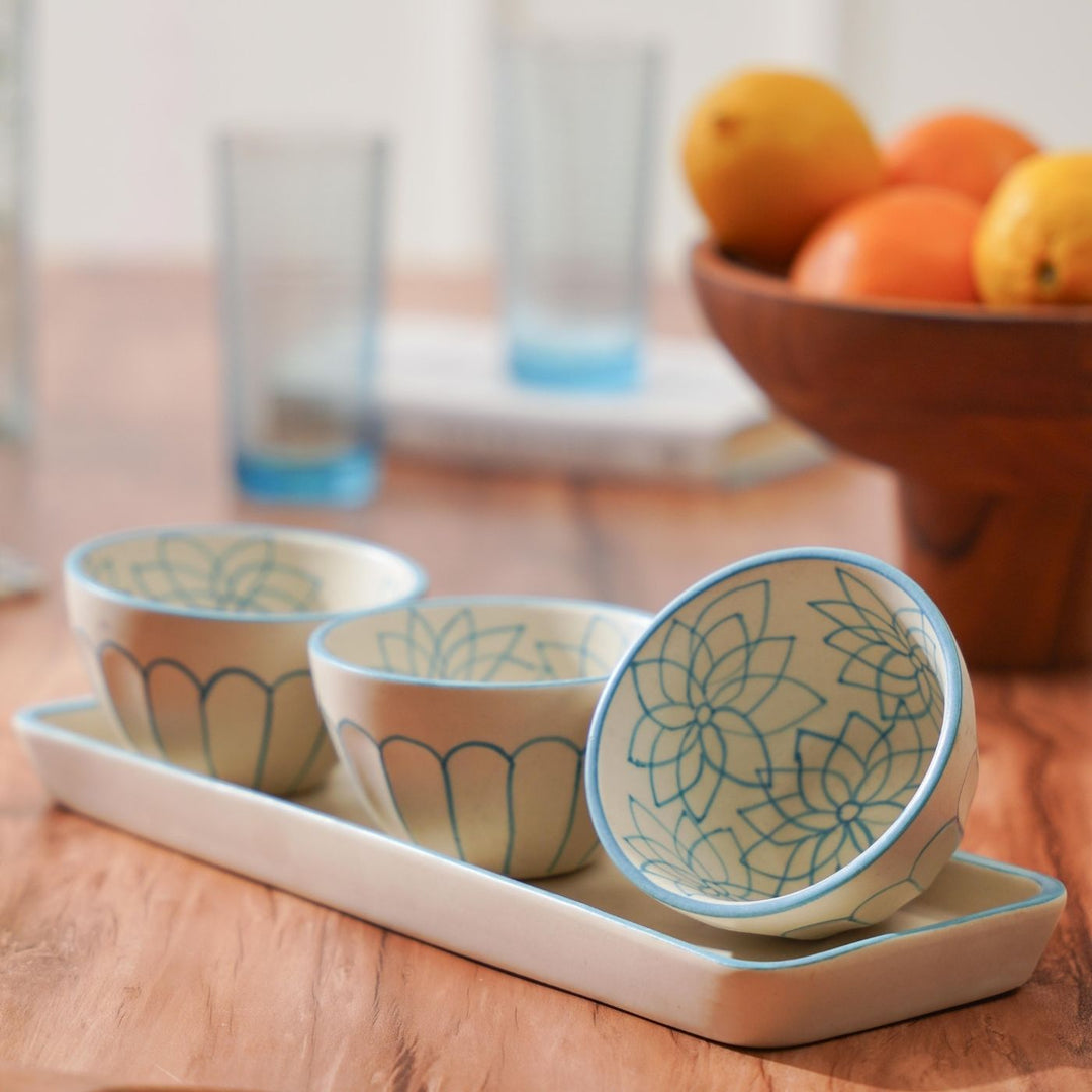 Meera Serving Bowls With Tray | Set of 3