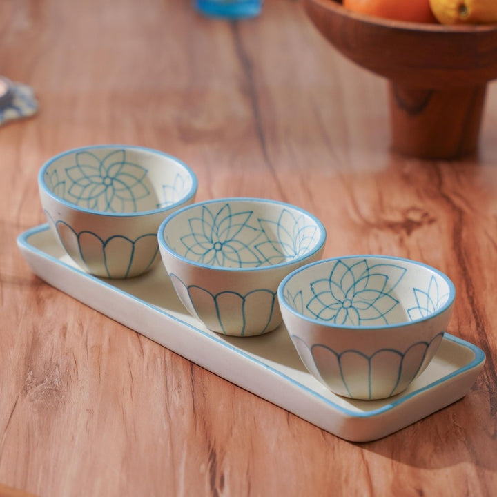 Meera Serving Bowls With Tray | Set of 3