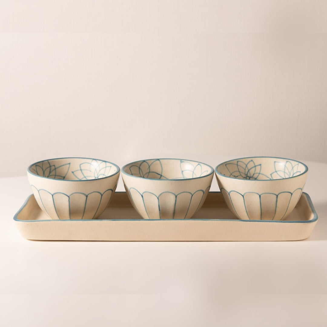 Meera Serving Bowls With Tray | Set of 3