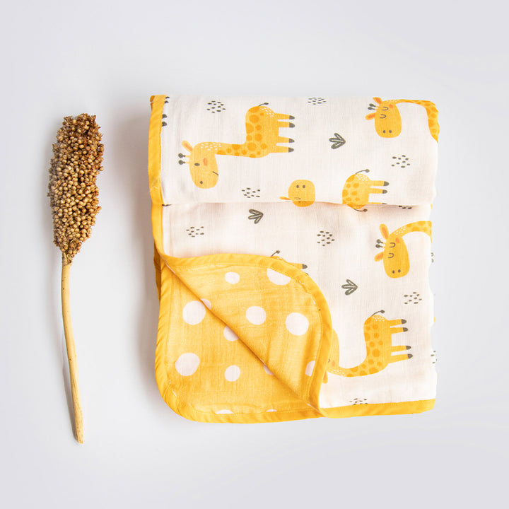 6 Pc | Personalized Giraffe Baby Gift Basket | 0-4 Years