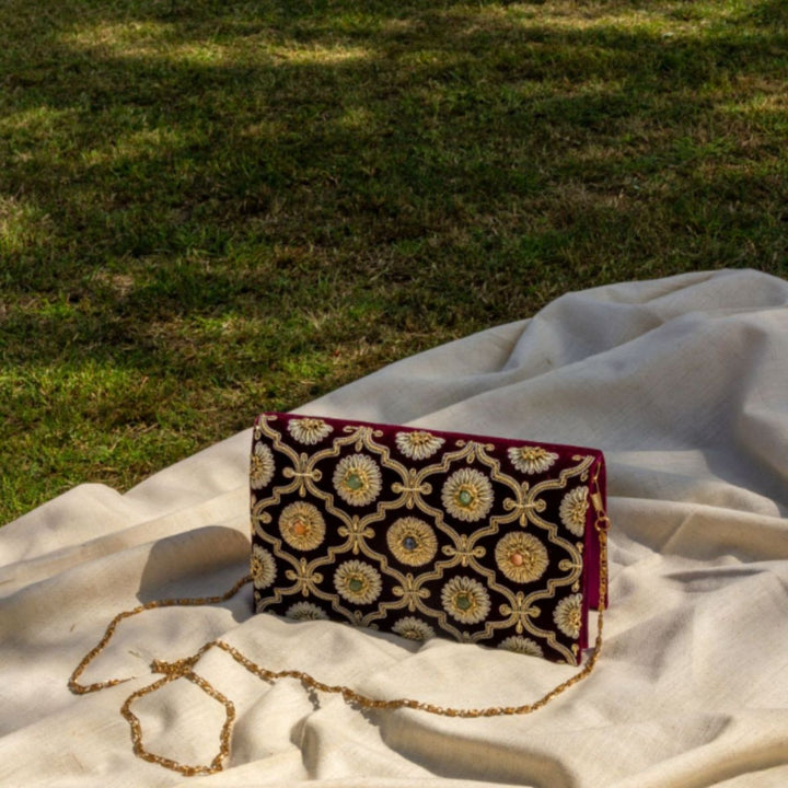 Kat Jaal Handcrafted Zardozi Sling Purse