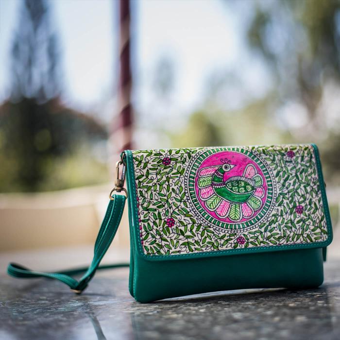 Ladies Leather Shoulder Bag in Green