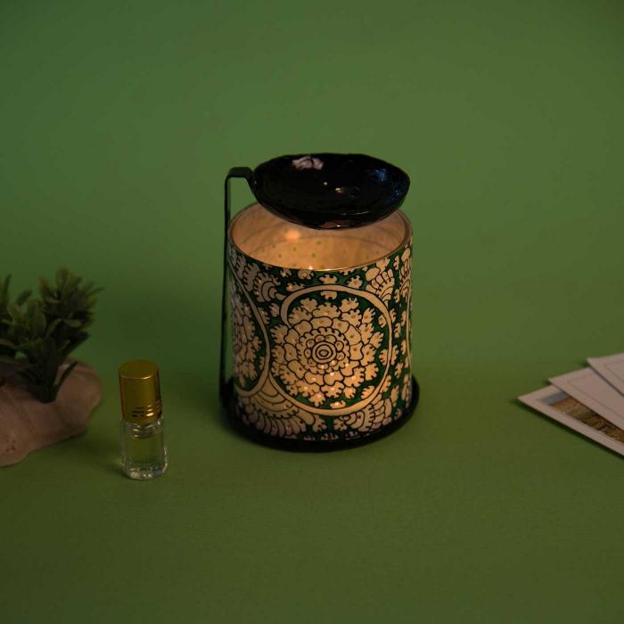 Tholubommalata Diffuser in Green