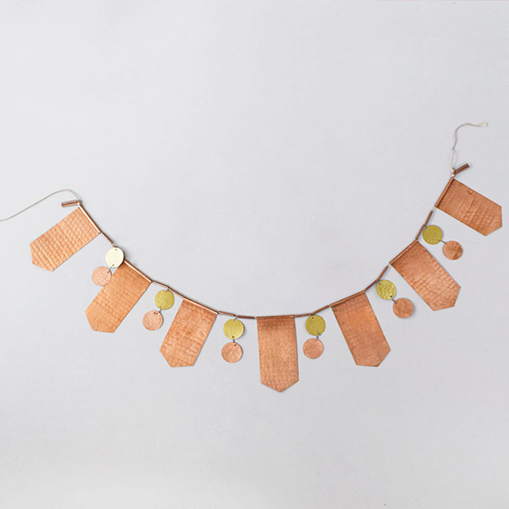 Foliage Copper Bunting