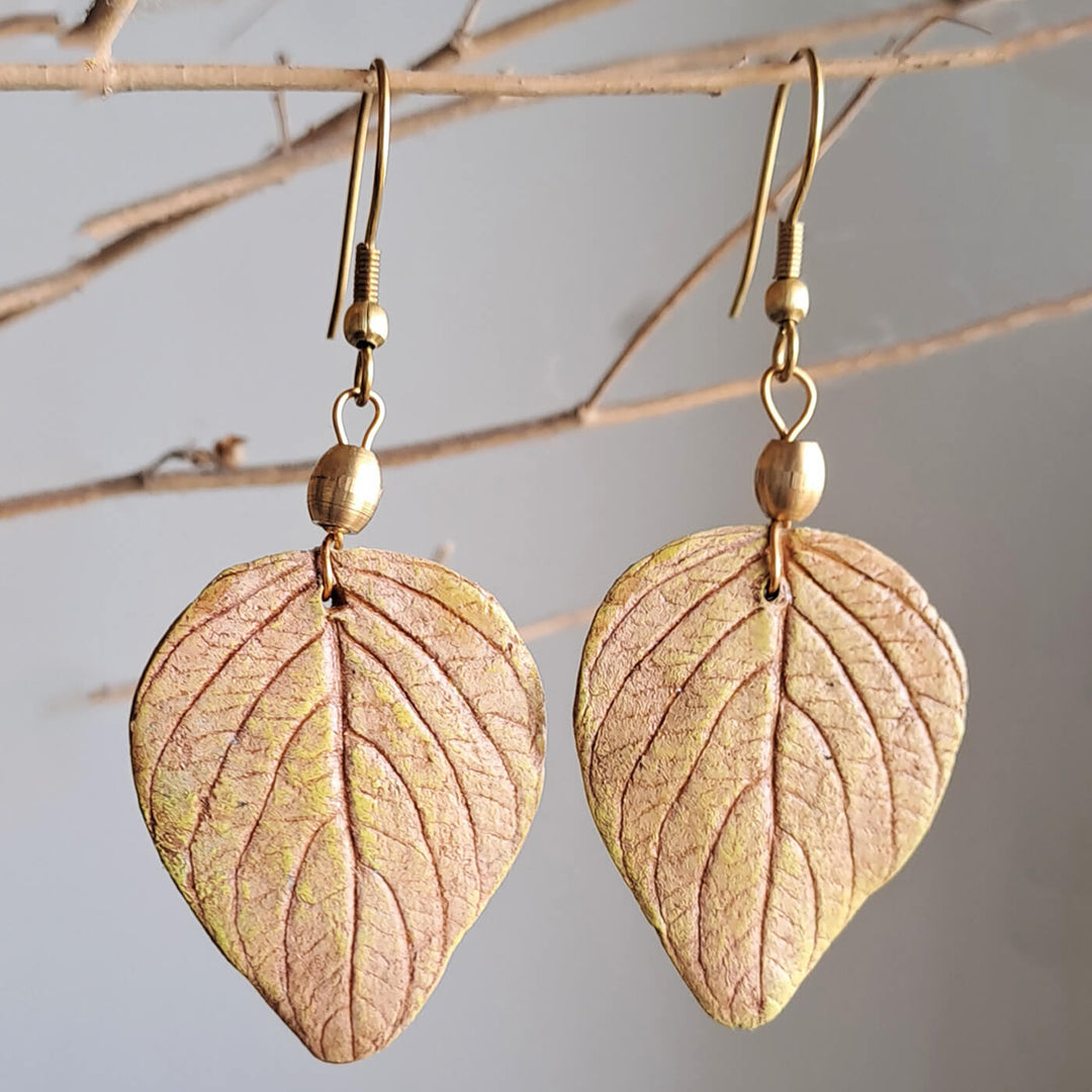 Paper Mache Wild Leaf Dangler