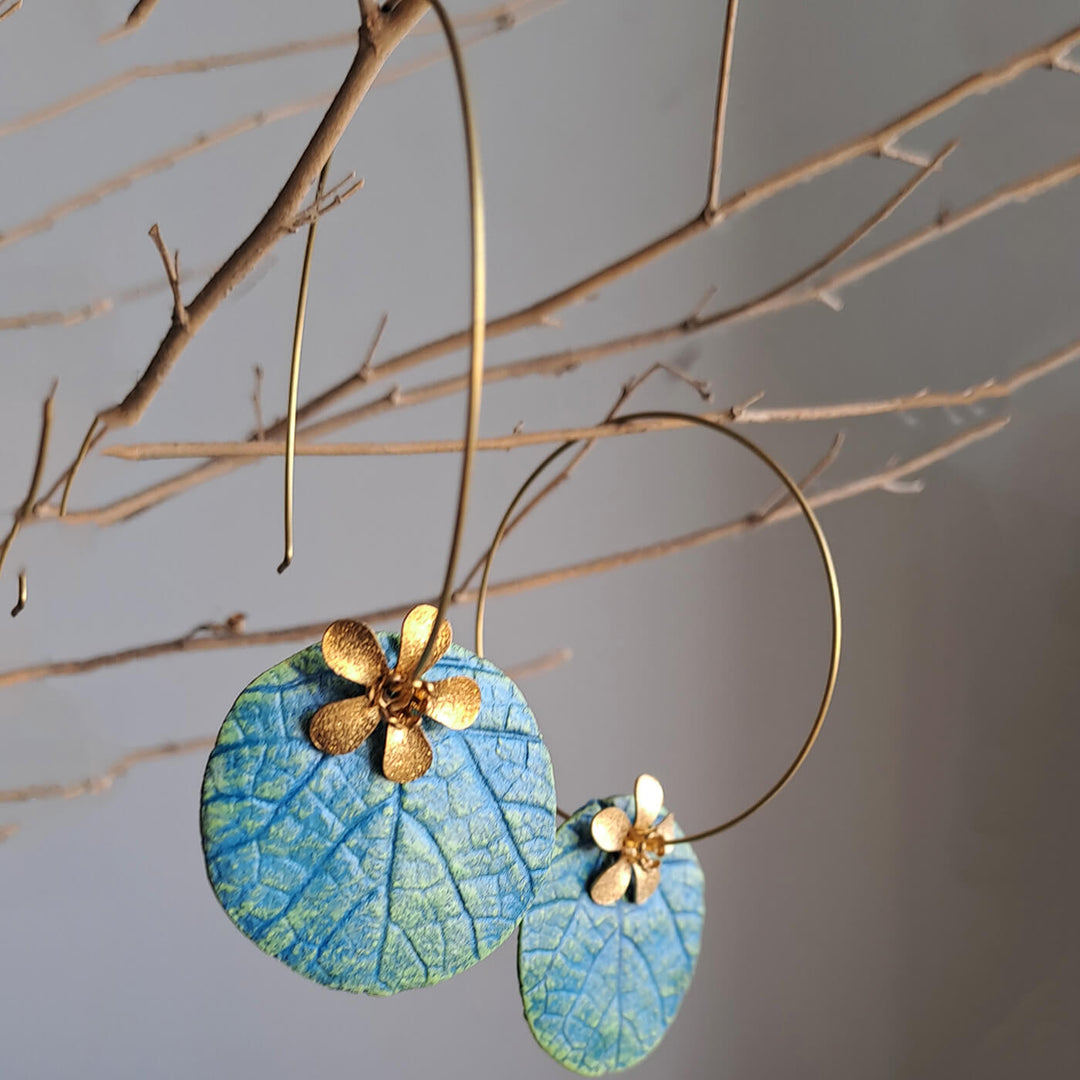 Paper Mache Blue Mulberry Floral Dangler