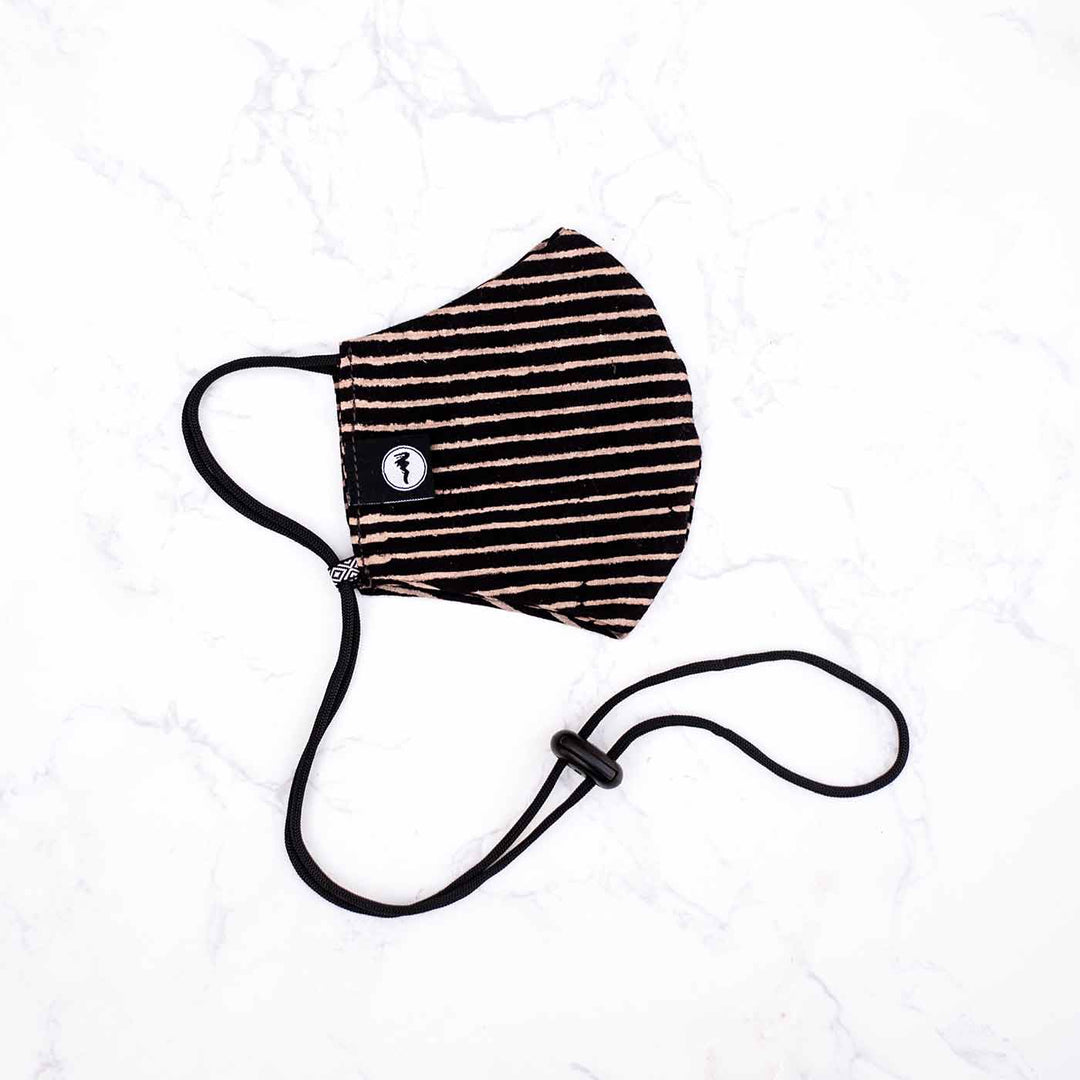 Stripes Pattern Plain Fabric Mask With Adjustable Ear Loops In Black - Zwende