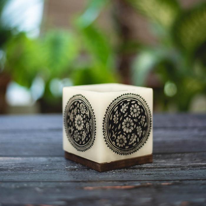 Mehendi Floral Wheel - Hollow Cuboid Candle