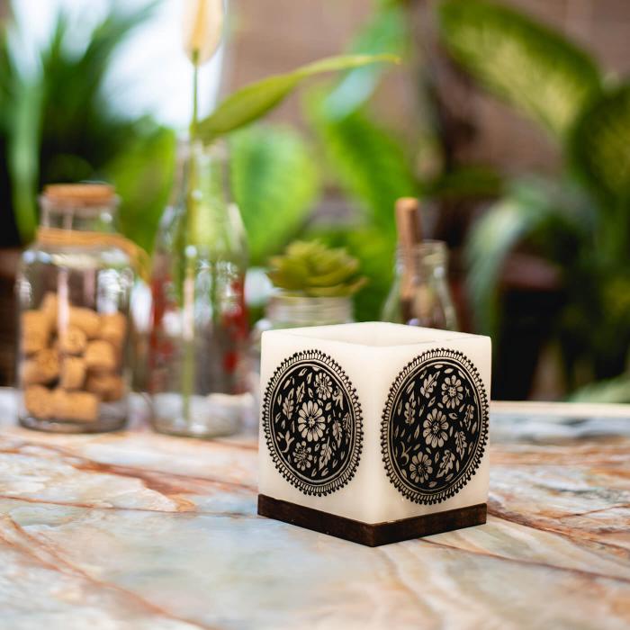 Mehendi Floral Wheel - Hollow Cuboid Candle