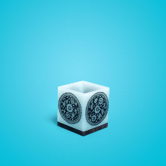 Mehendi Floral Wheel - Hollow Cuboid Candle