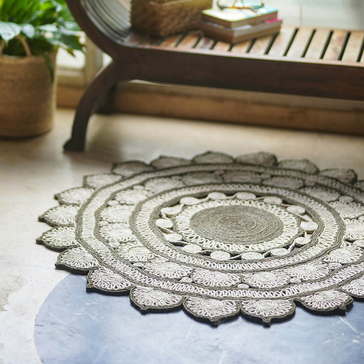 Naturally Round Jute Carpet - Flower