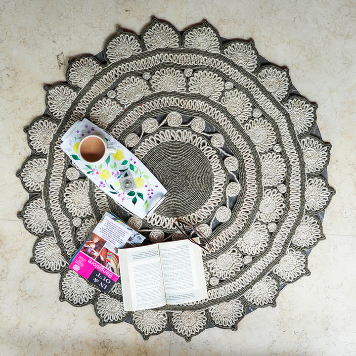 Naturally Round Jute Carpet - Flower