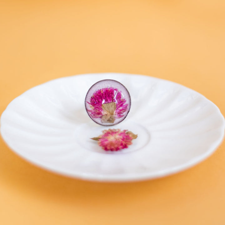 Big Brass Round Ring - Amarynth Flower - Zwende