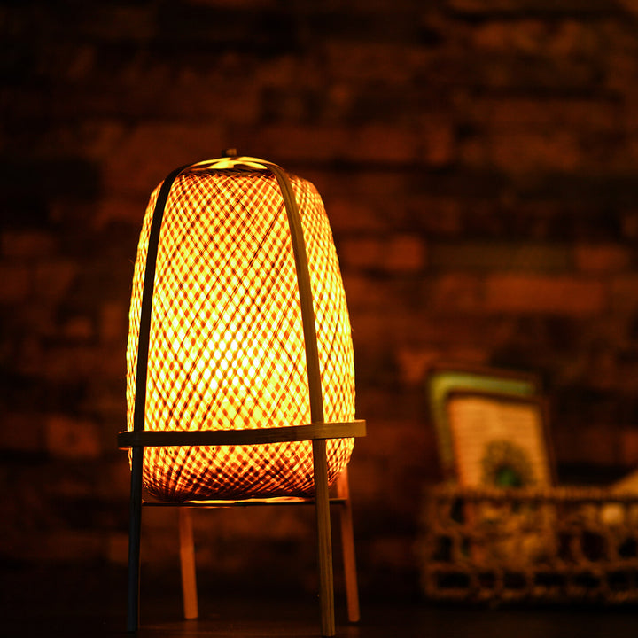 Aztec Bamboo Lamp - Pedestrial - Zwende