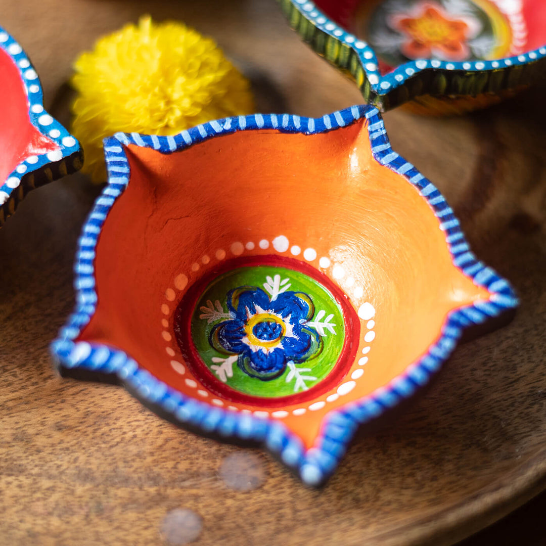 Vibrant Star Diyas - Large - Set of 4