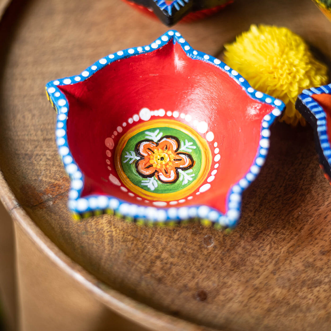 Vibrant Star Diyas - Large - Set of 4