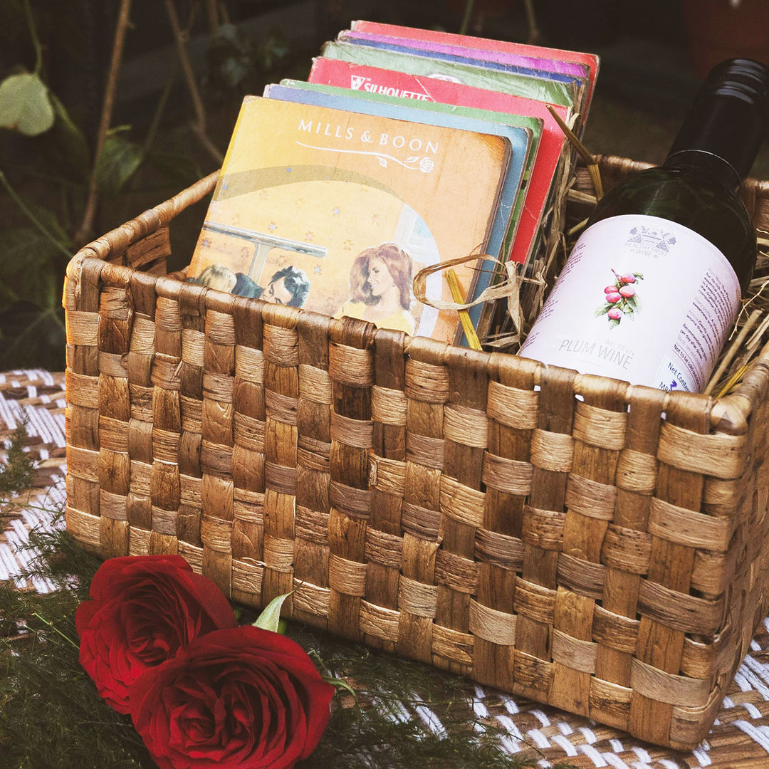 Single Checks Natural Water Hyacinth Basket