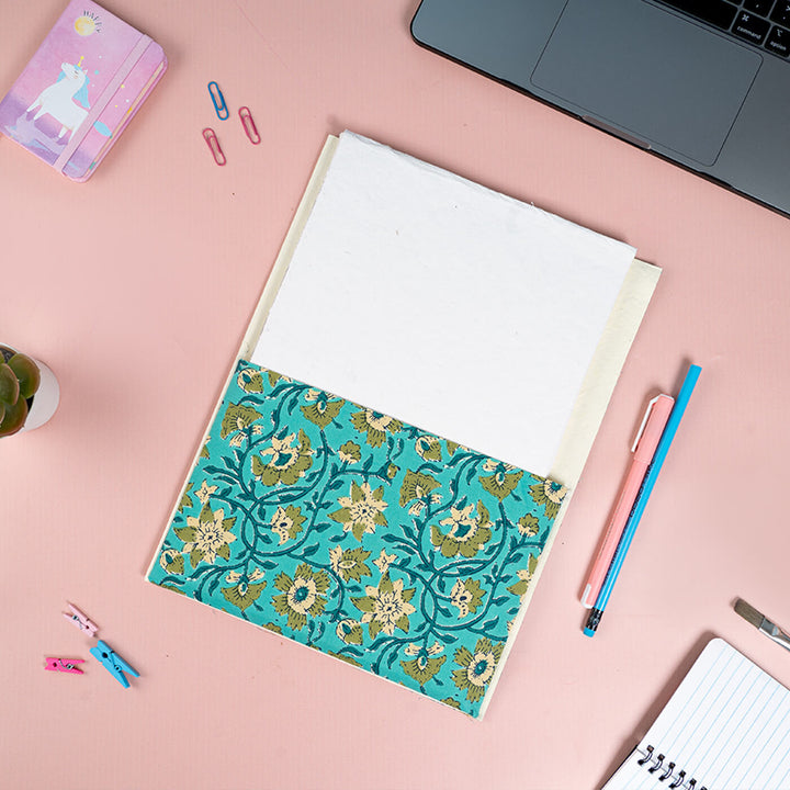 300 GSM, Pack of 15, A4 Size White Sheets