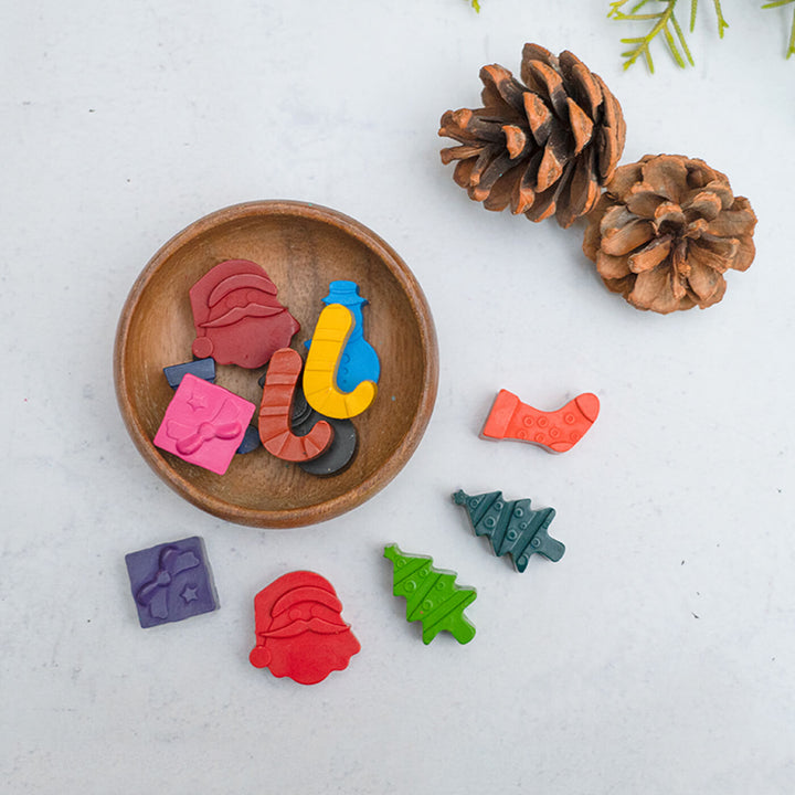 Christmas-Themed Wax Crayons for Kids - Set of 12